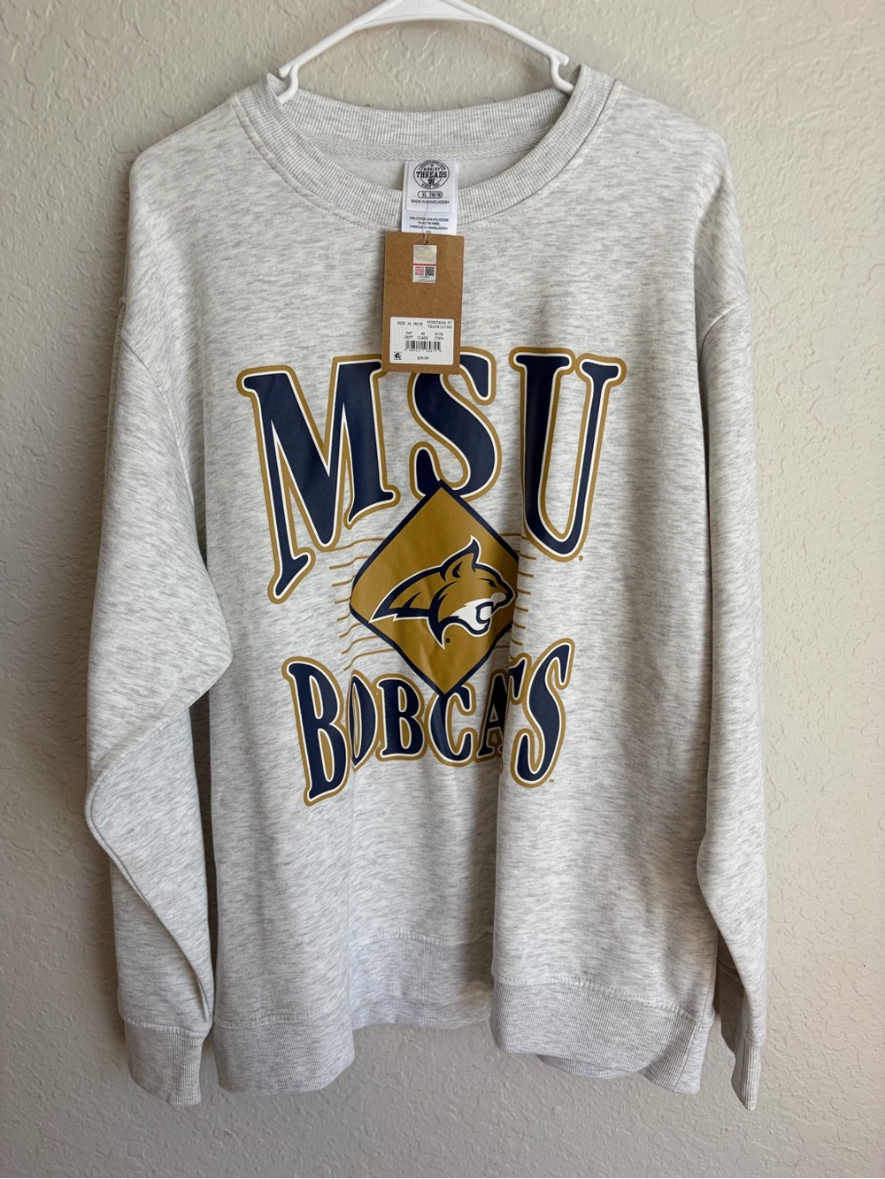 Montana State Bobcats Oat CrewNeck Sweatshirt - Women’s XL NWT